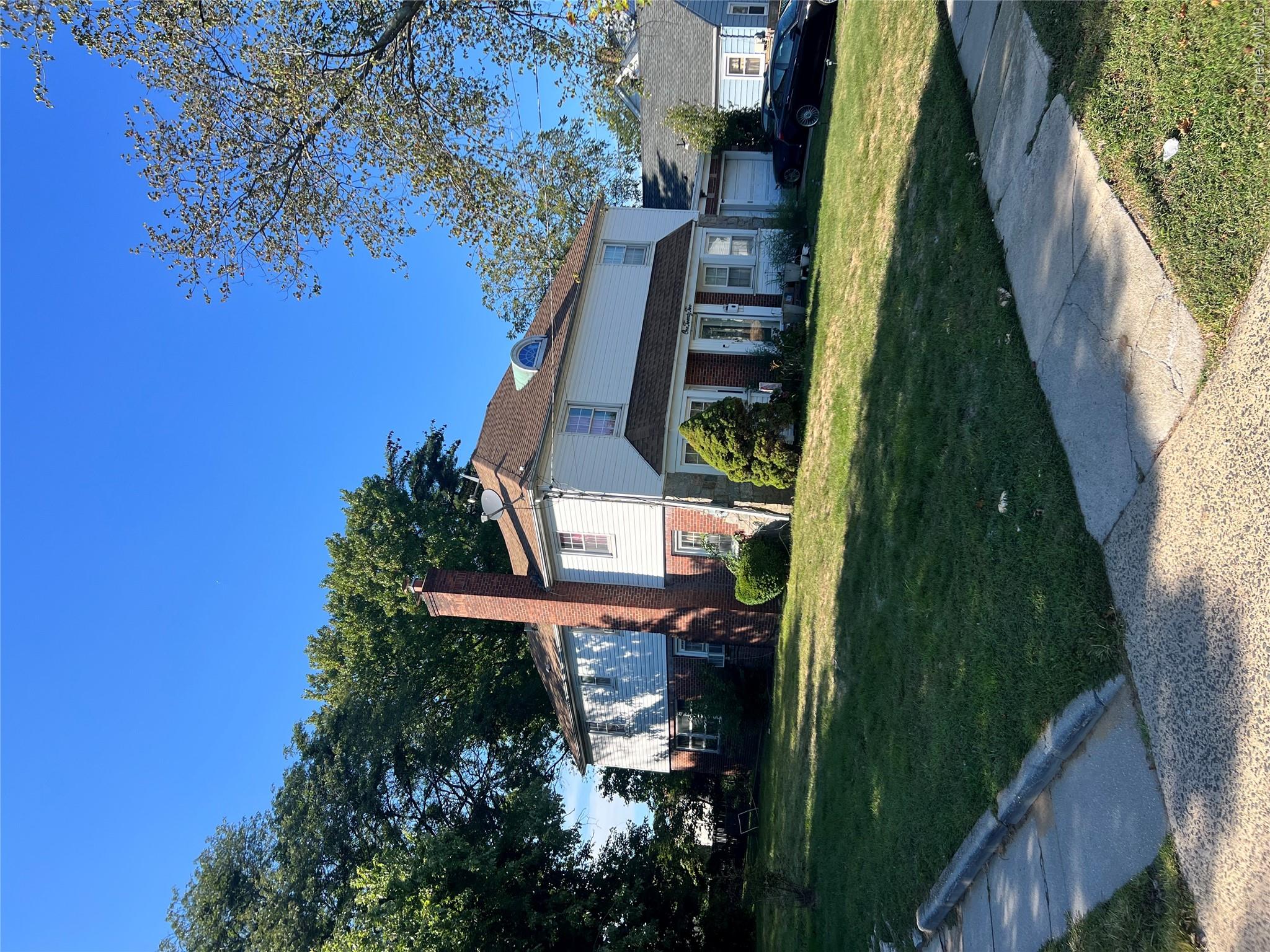 122 Rockaway Parkway Property Photo 2