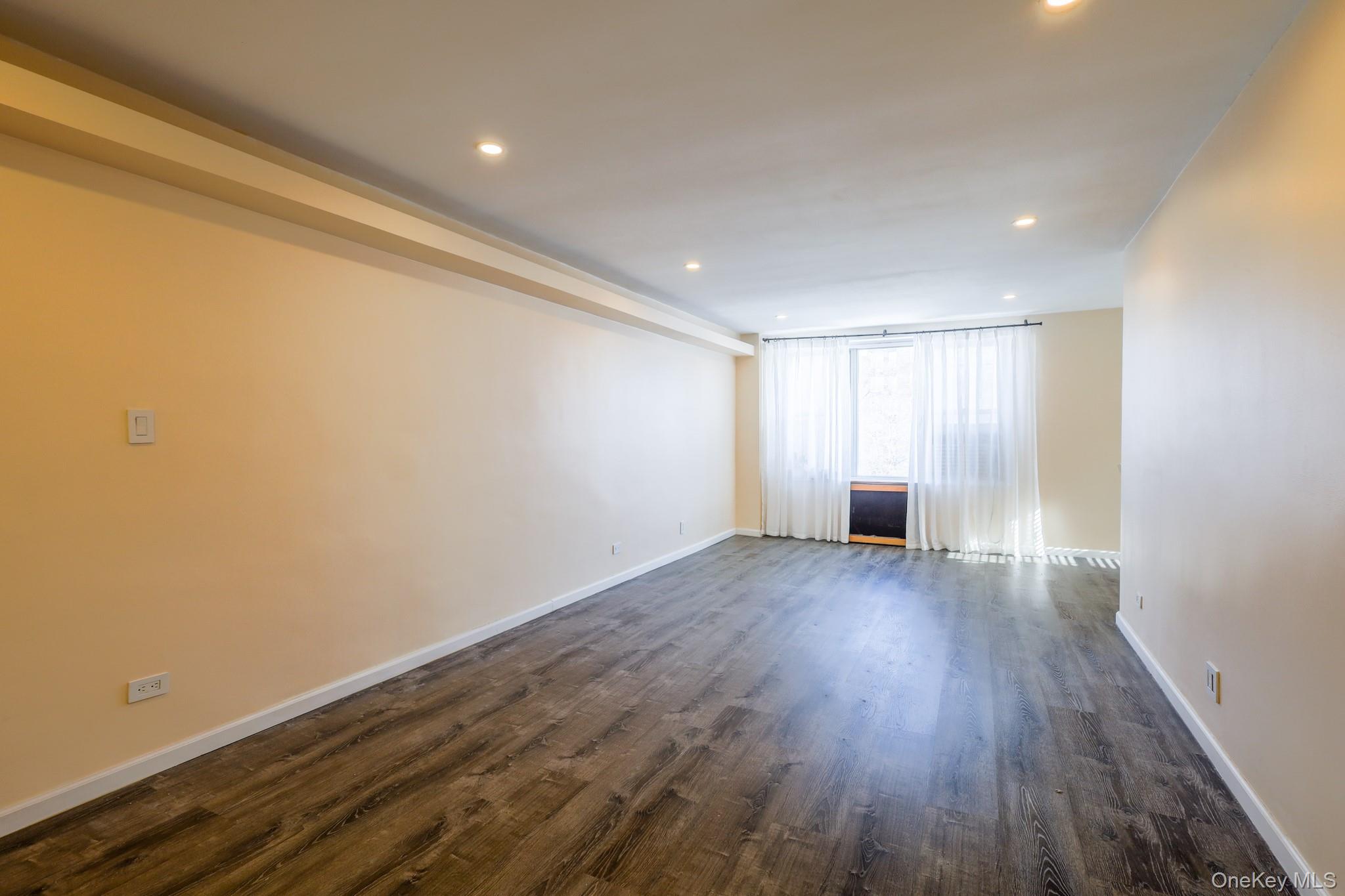 209-15 18th Avenue 3e Property Photo 4