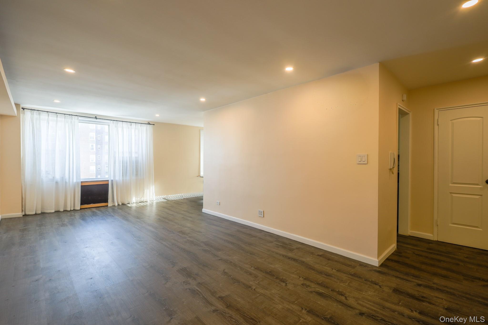 209-15 18th Avenue 3e Property Photo 6