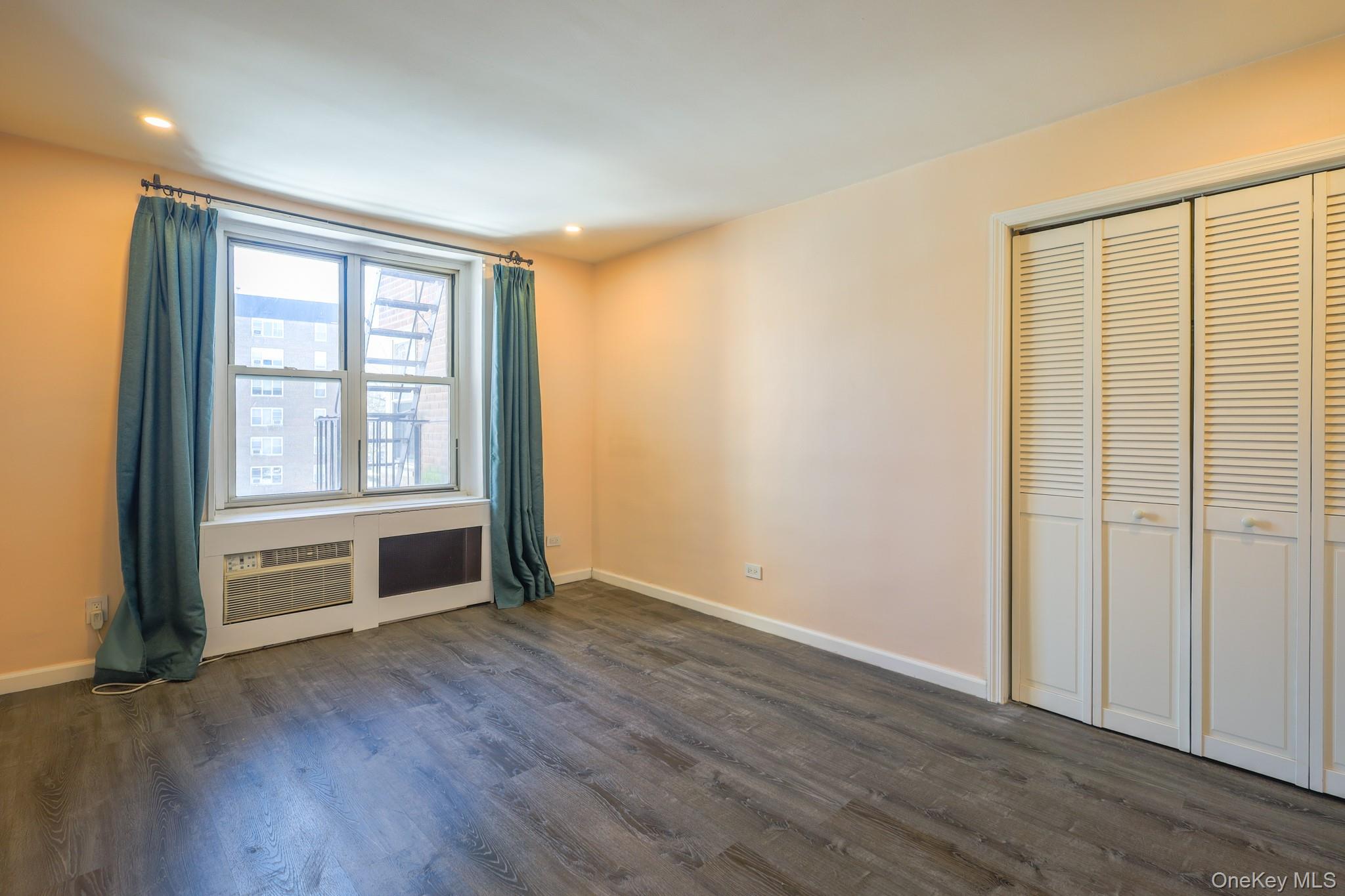 209-15 18th Avenue 3e Property Photo 12
