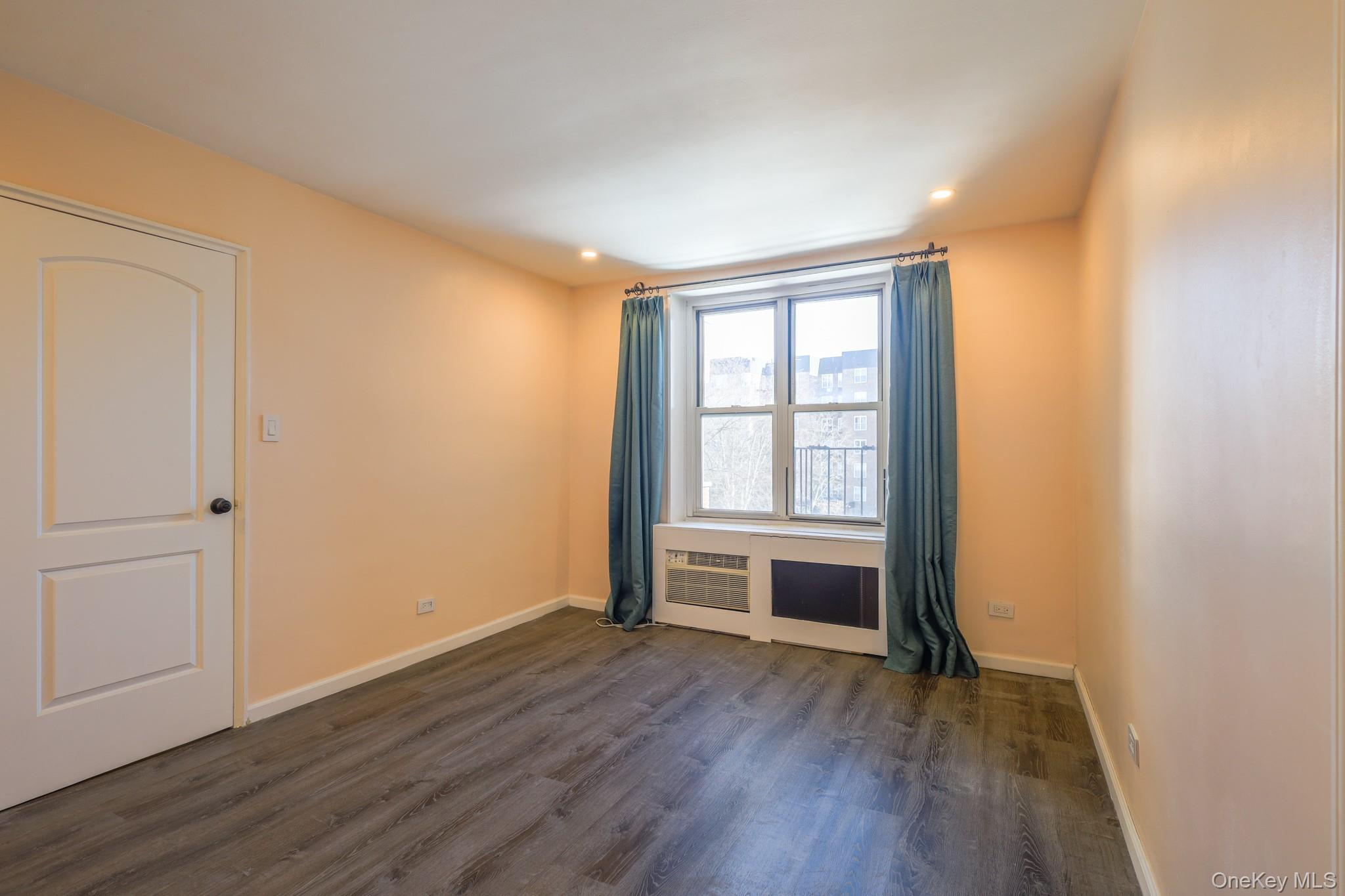 209-15 18th Avenue 3e Property Photo 15