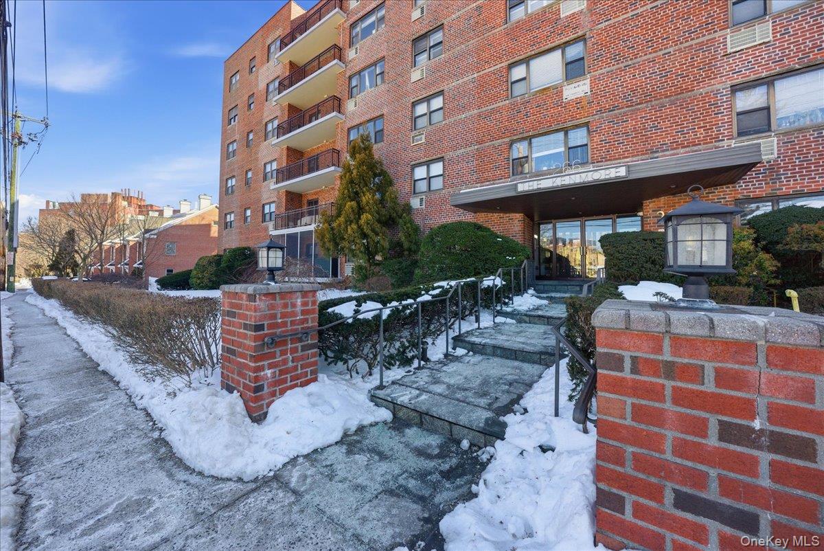 266 Pelham Road 4e Property Photo 2