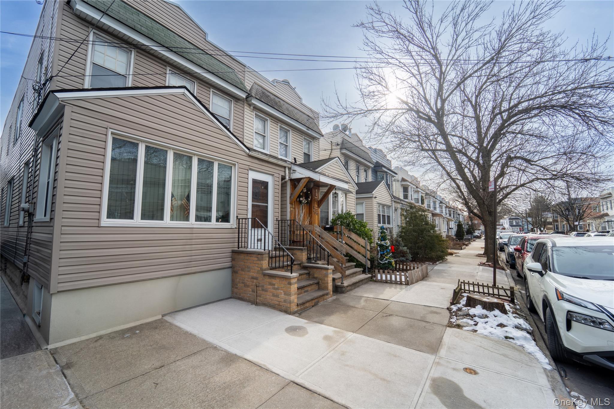 7505 60th Place Property Photo 5
