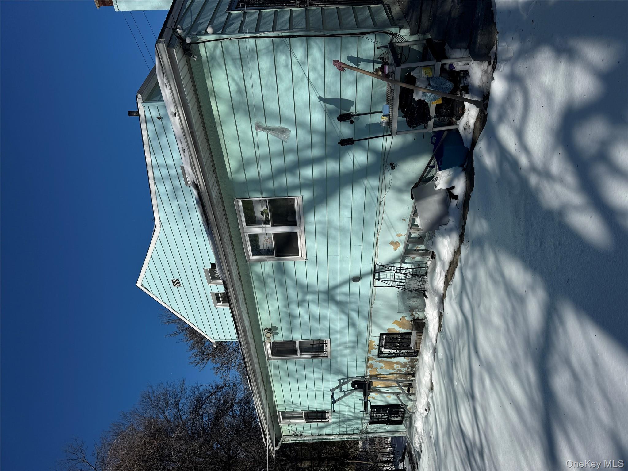 138 W Kingsbridge Road Property Photo 2