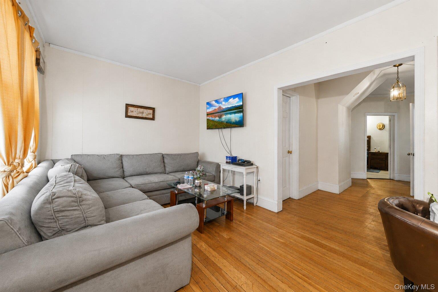 246 Westside Avenue Property Photo 4