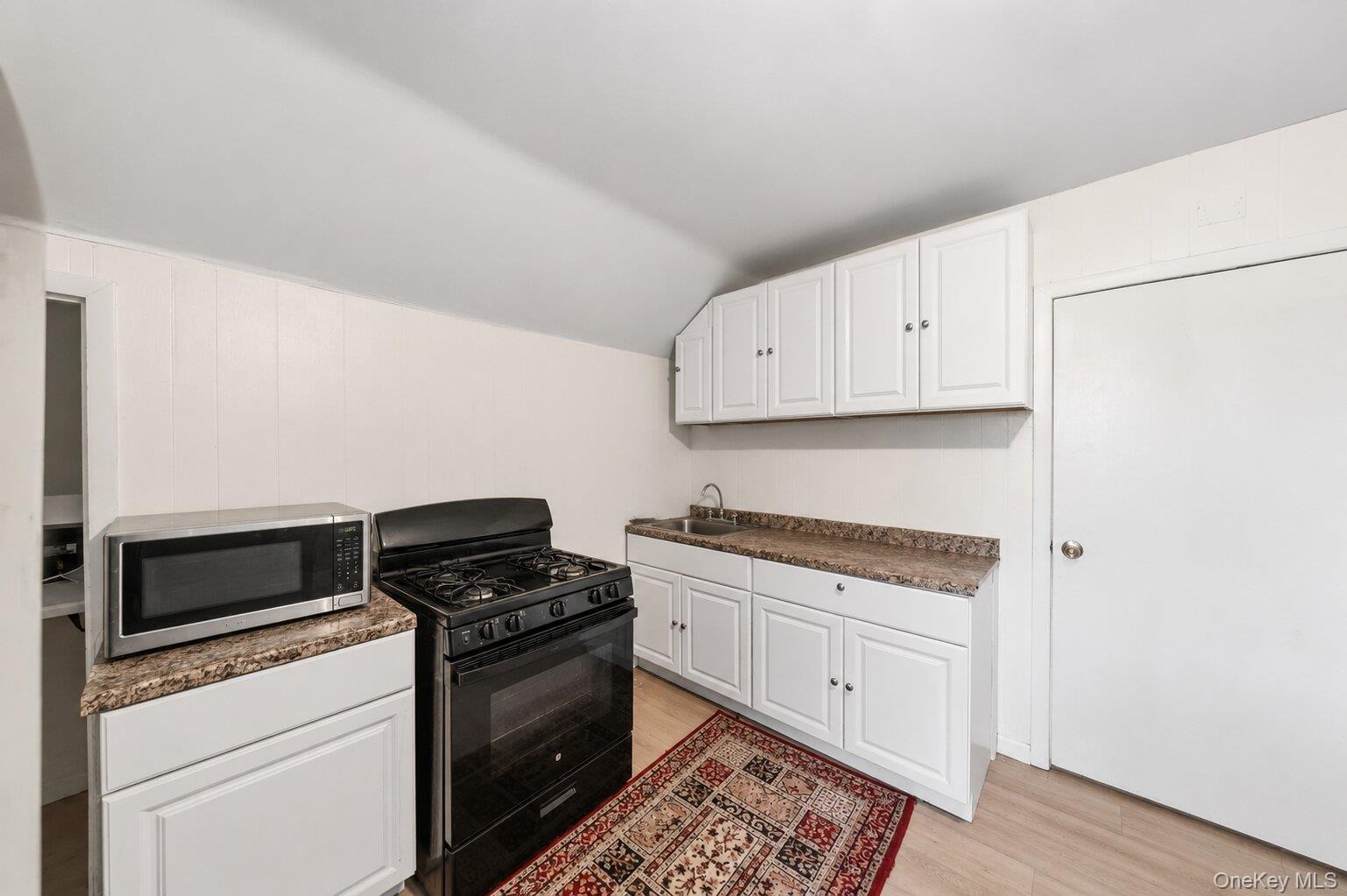 246 Westside Avenue Property Photo 21