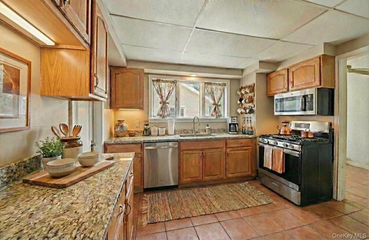 93 Stuyvesant Plaza Property Photo 11