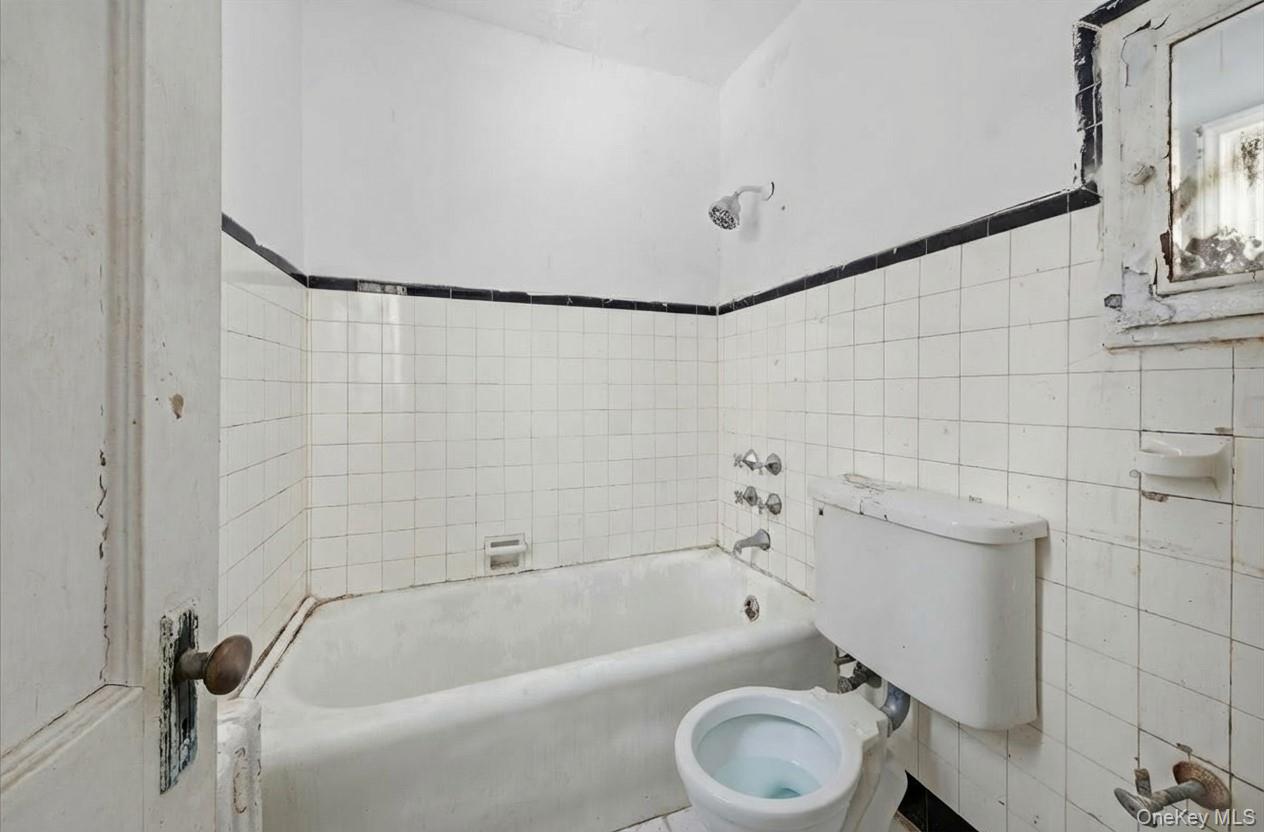 93 Stuyvesant Plaza Property Photo 14