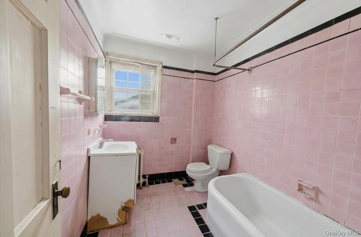93 Stuyvesant Plaza Property Photo 25