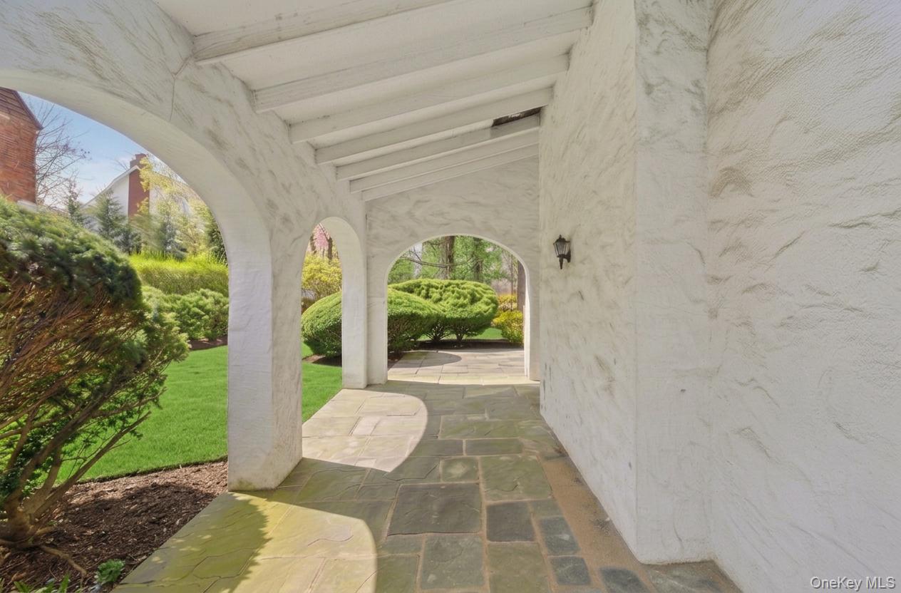 93 Stuyvesant Plaza Property Photo 31