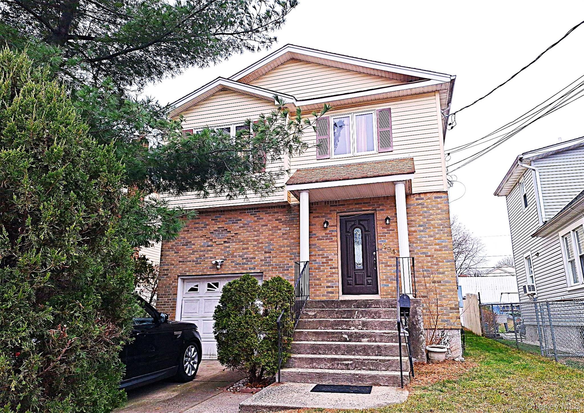 494 Keller Avenue Property Photo 2