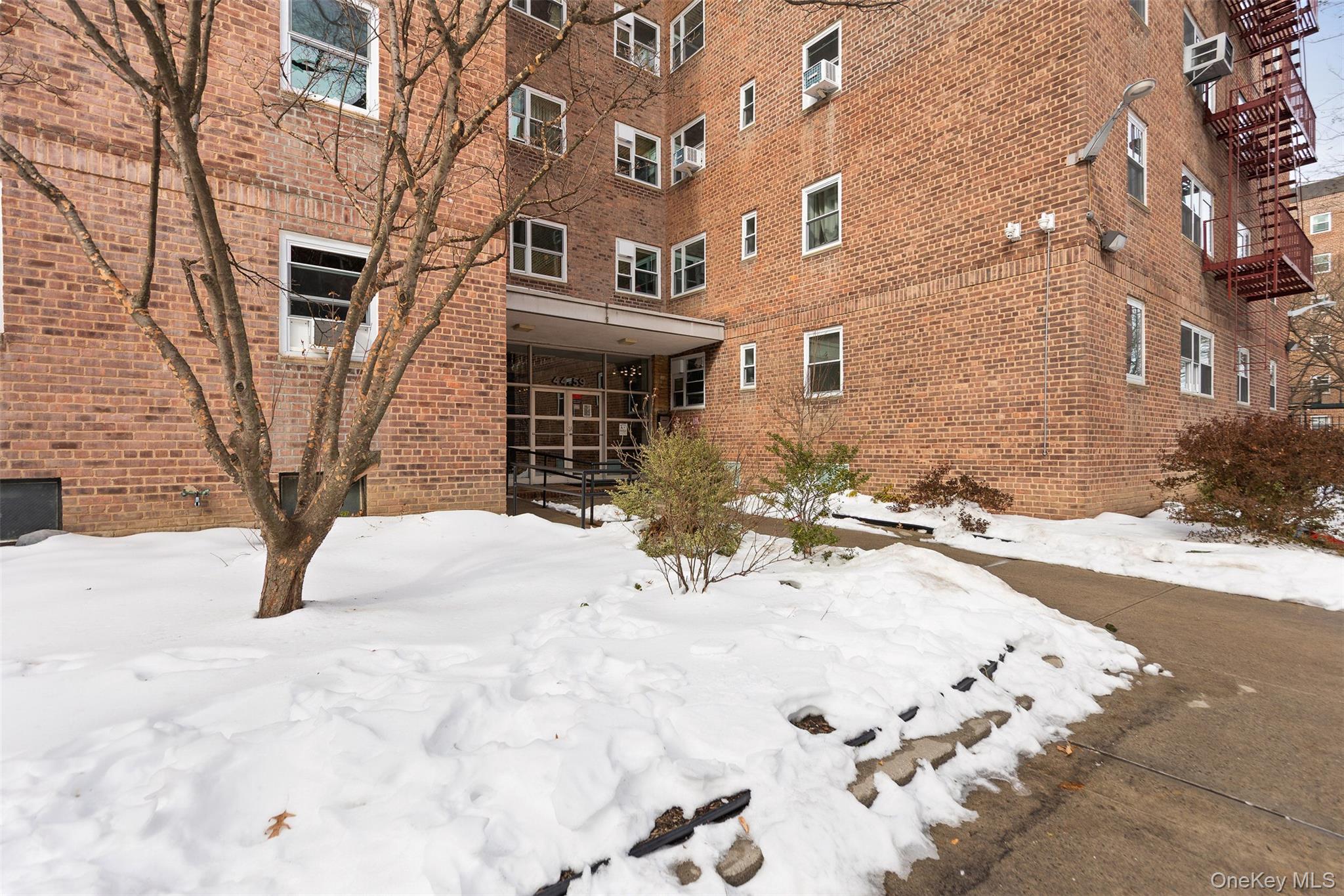 44-59 Kissena Boulevard 4J Property Photo 1