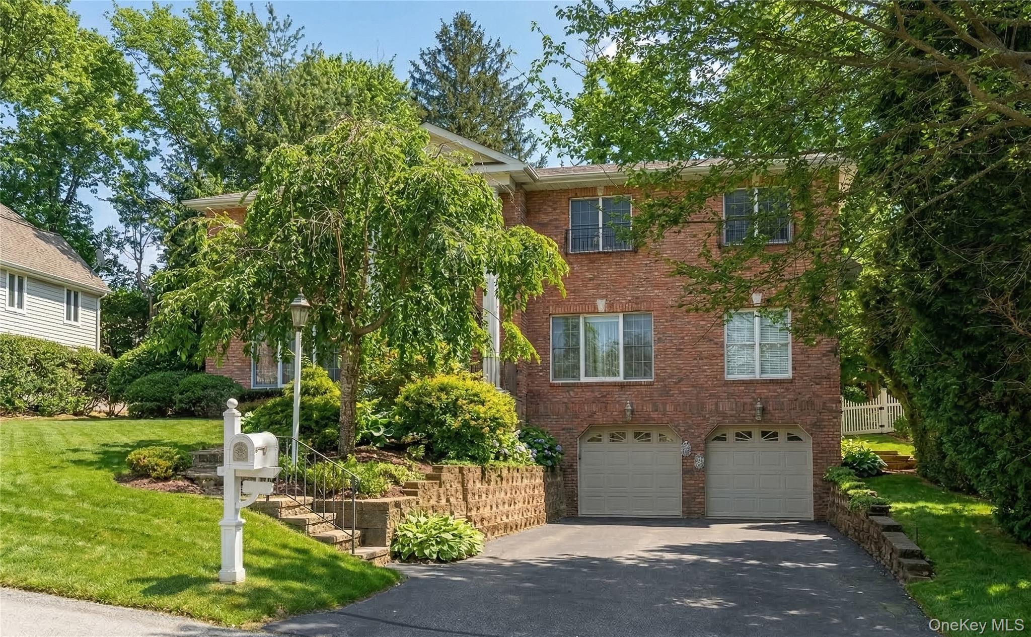 4 Peachtree Lane Property Photo 1