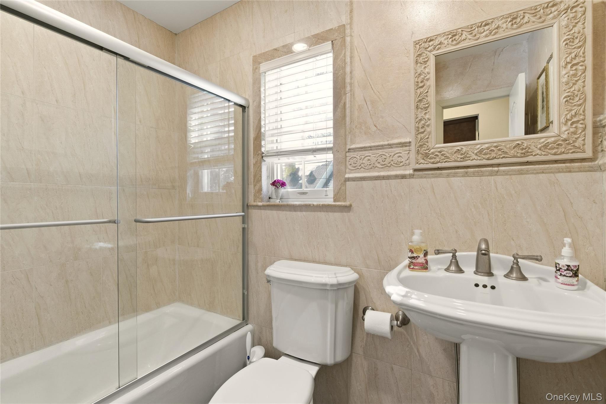 4 Peachtree Lane Property Photo 18