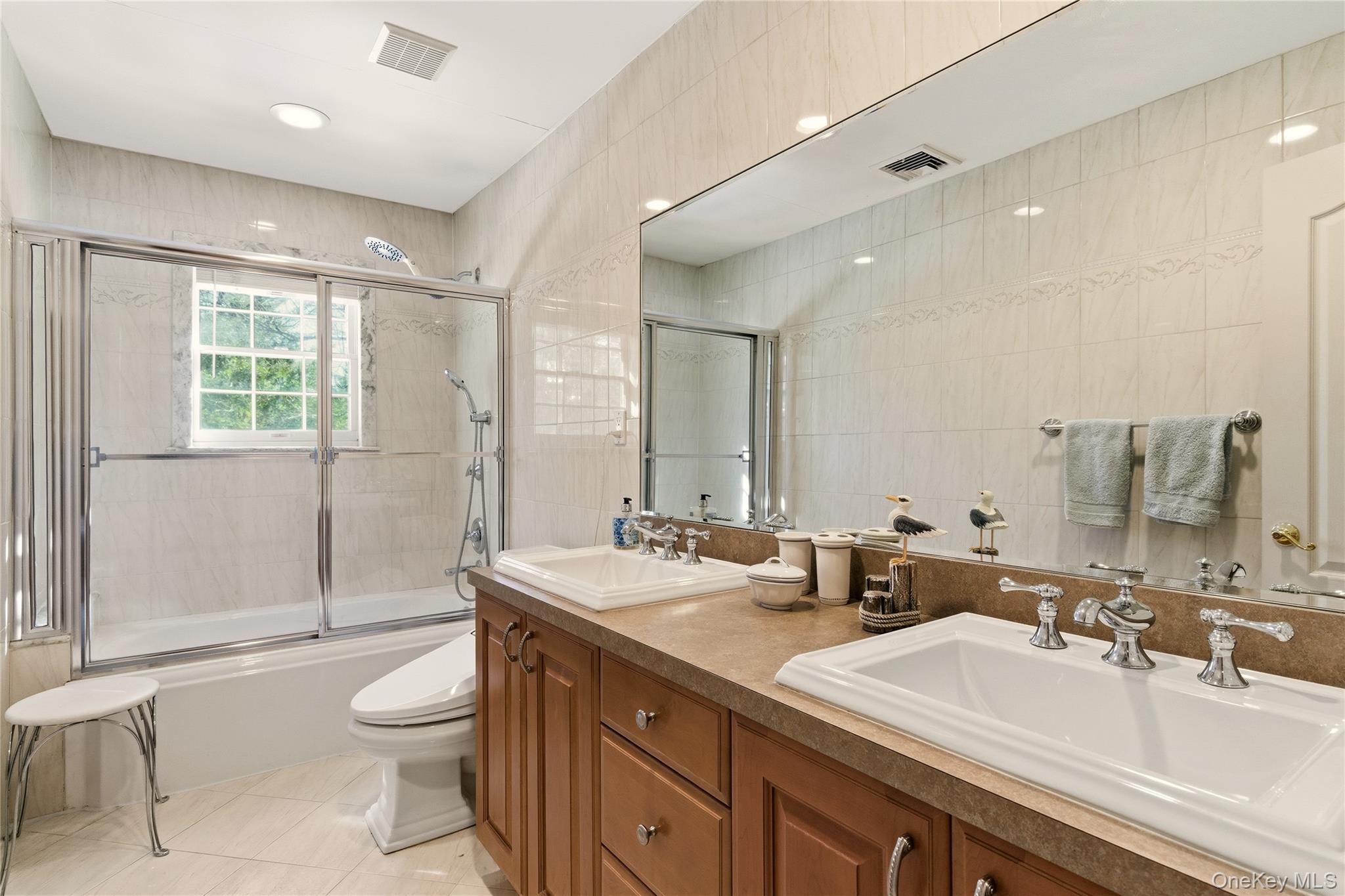 4 Peachtree Lane Property Photo 27