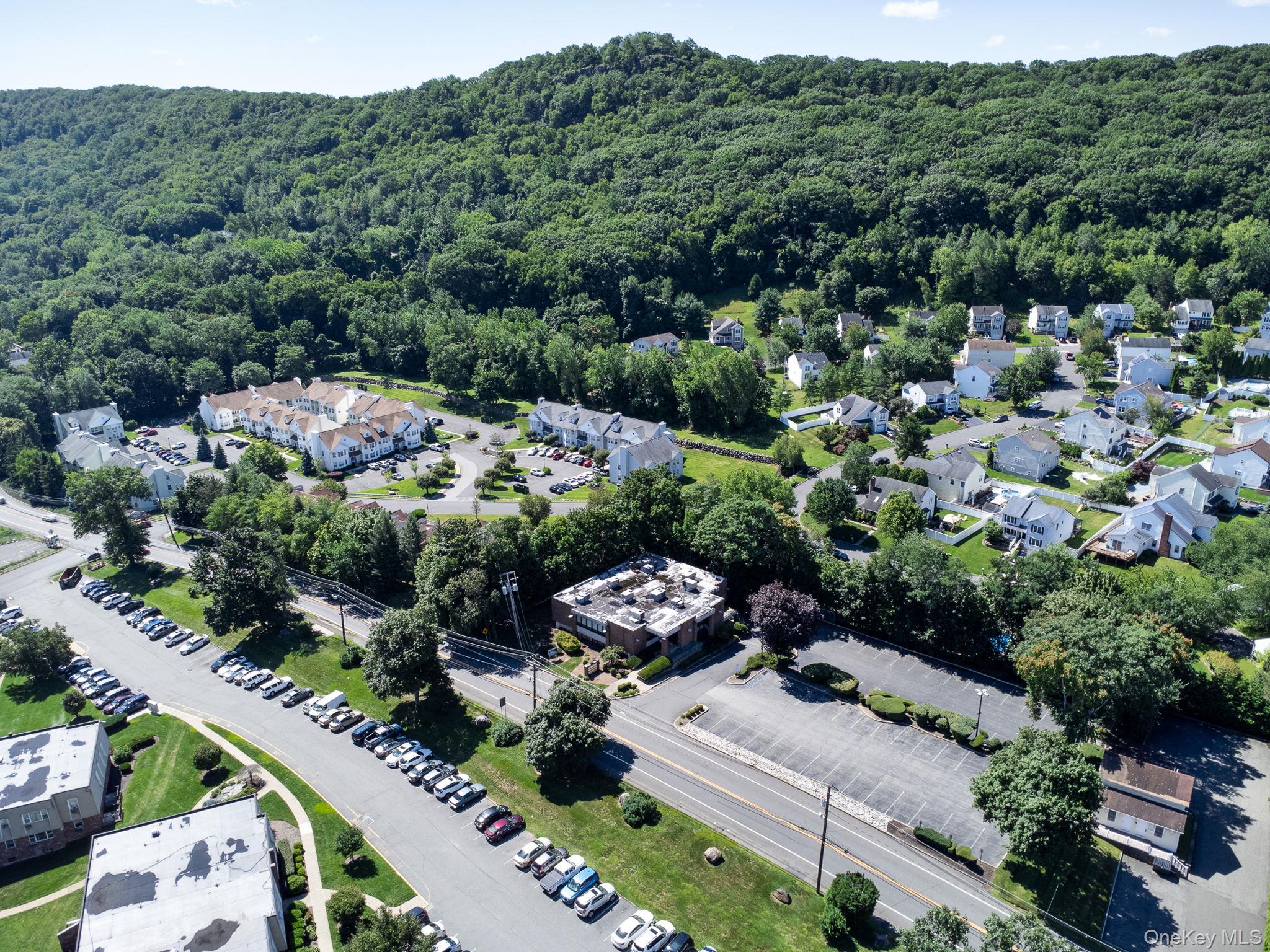 171 Ramapo Road Upper Property Photo 4