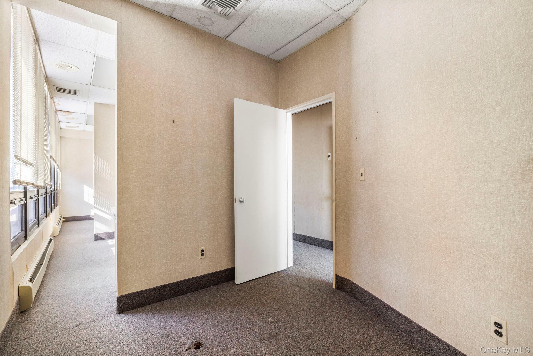 171 Ramapo Road Upper Property Photo 11