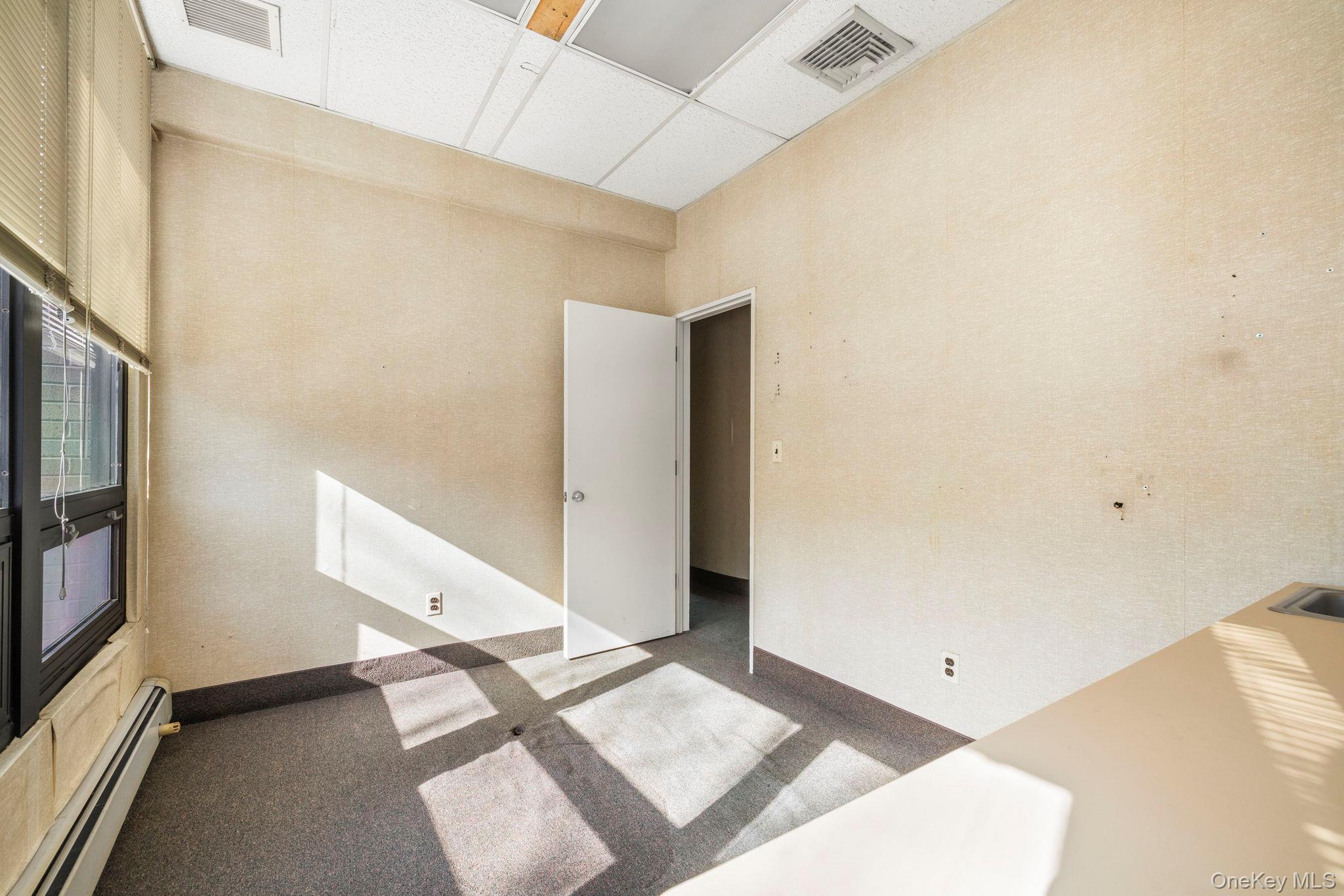 171 Ramapo Road Upper Property Photo 16