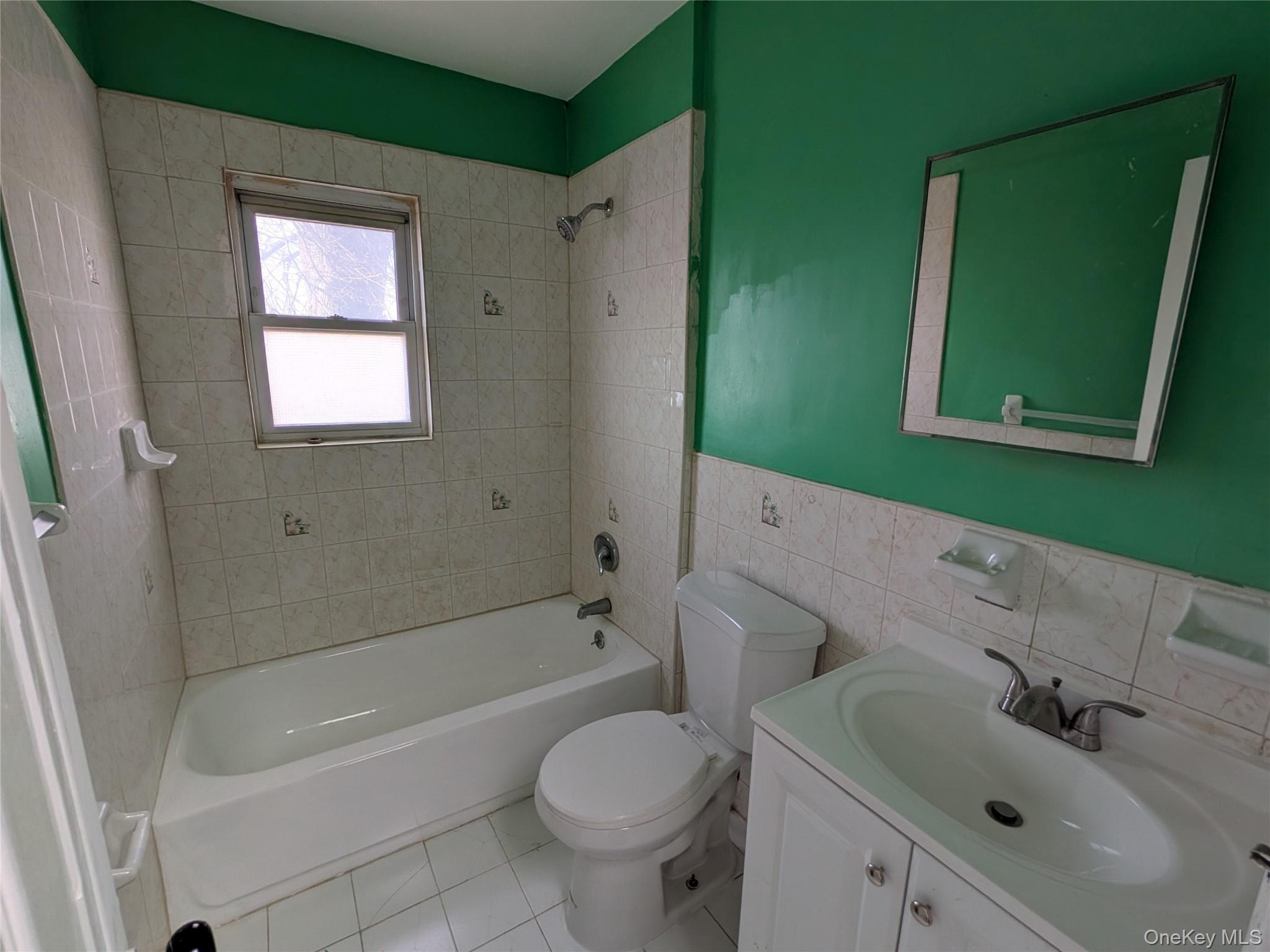 205-11 110th Avenue 2nd Floor Property Photo 16