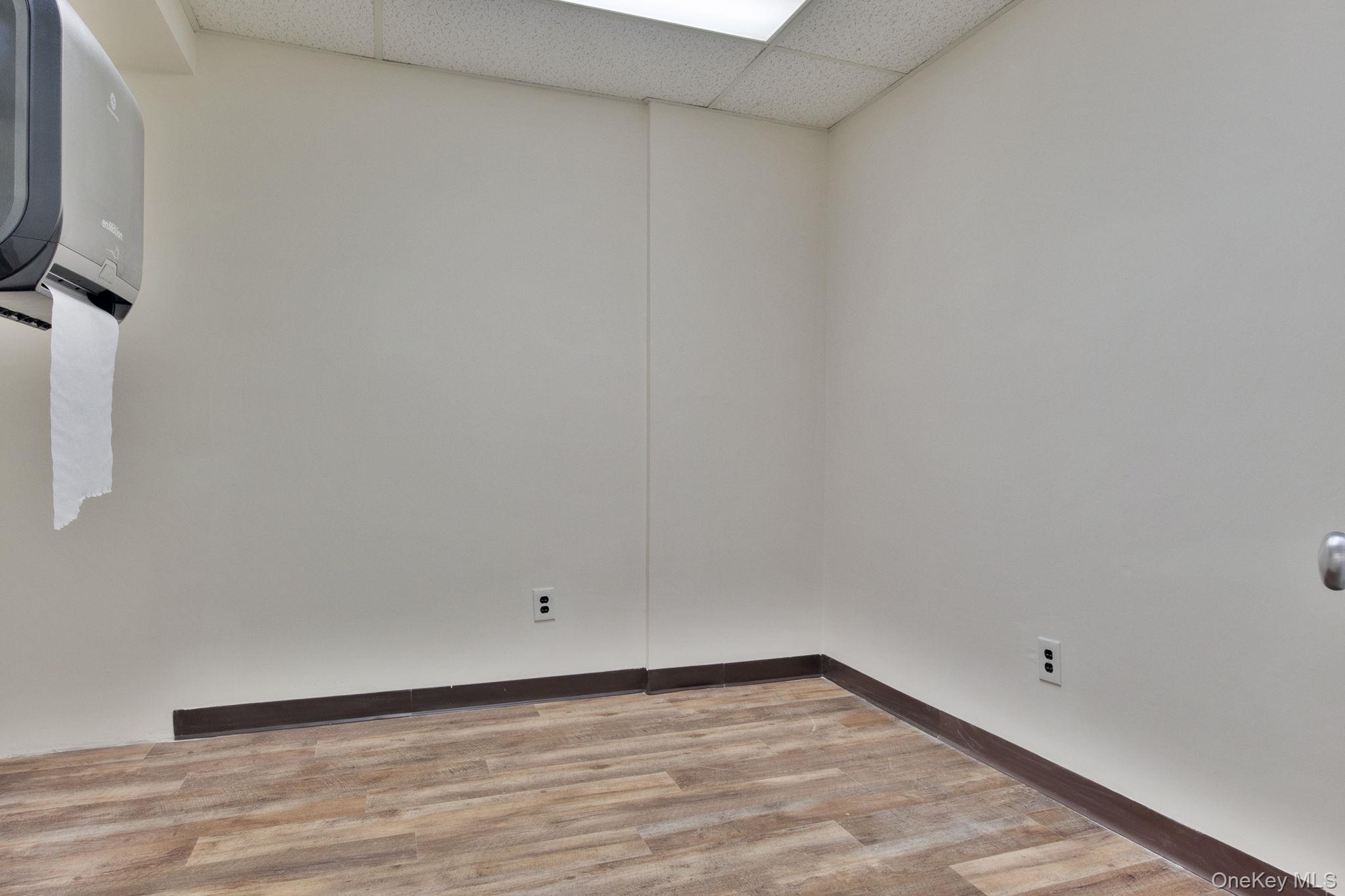 171 Ramapo Road Lower Property Photo 10