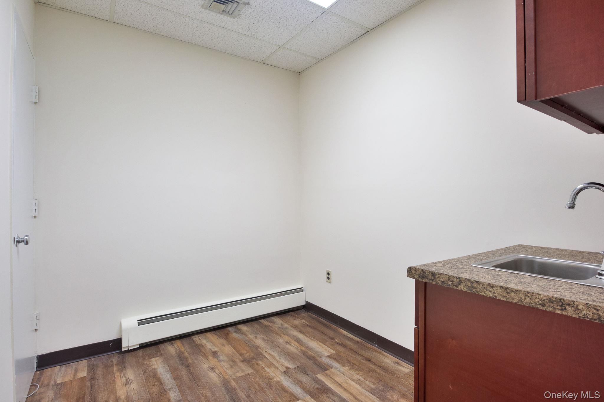 171 Ramapo Road Lower Property Photo 15
