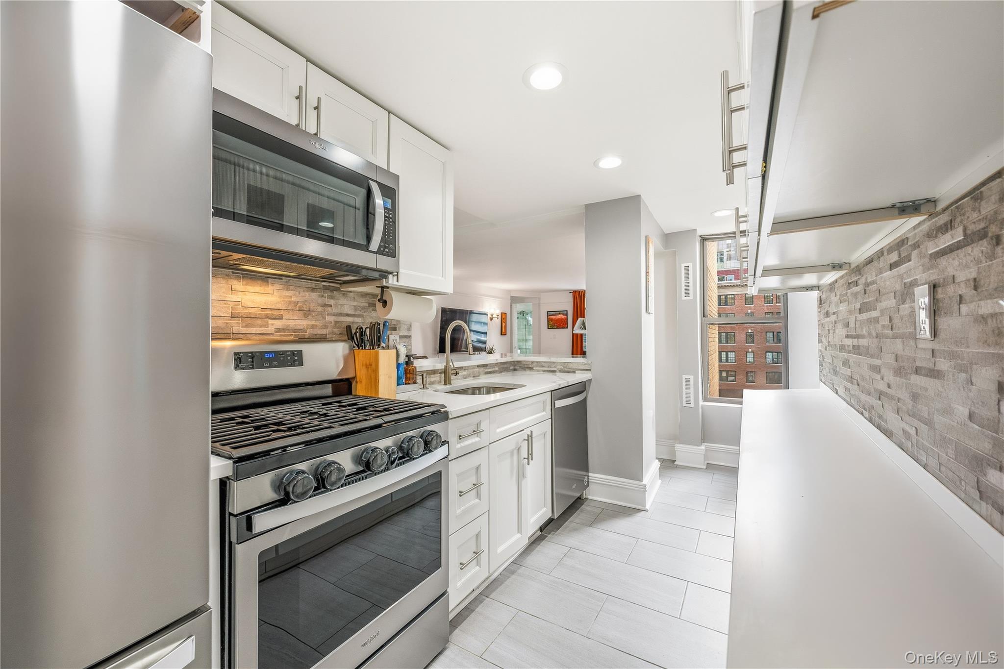 111 E 88th Street 10f Property Photo 6