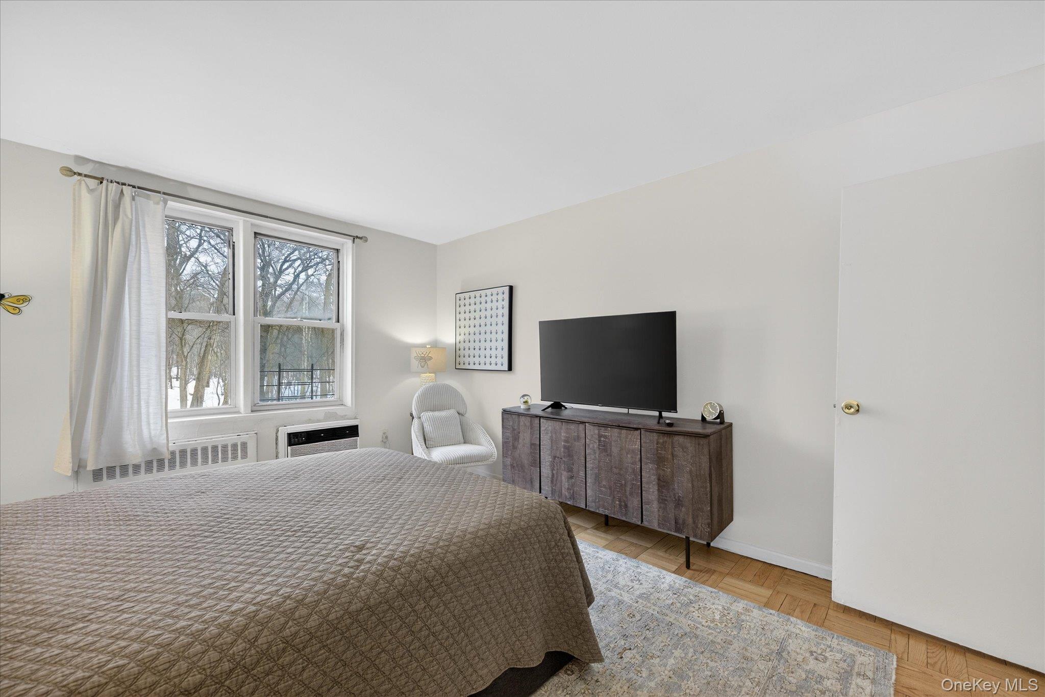 6535 Broadway 1g Property Photo 20