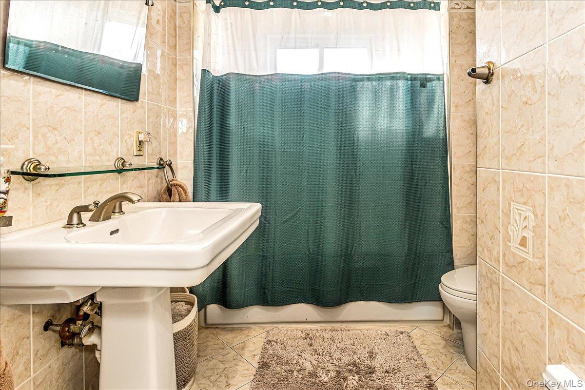 85 Unqua Road Property Photo 10