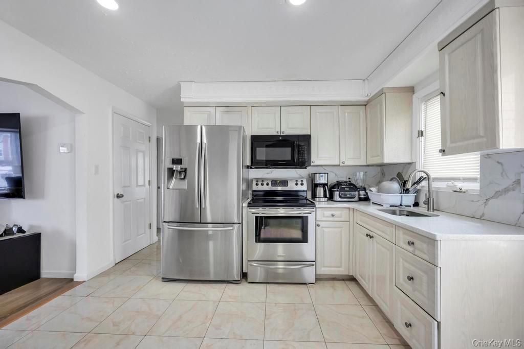 361 S 16th Street Property Photo 8
