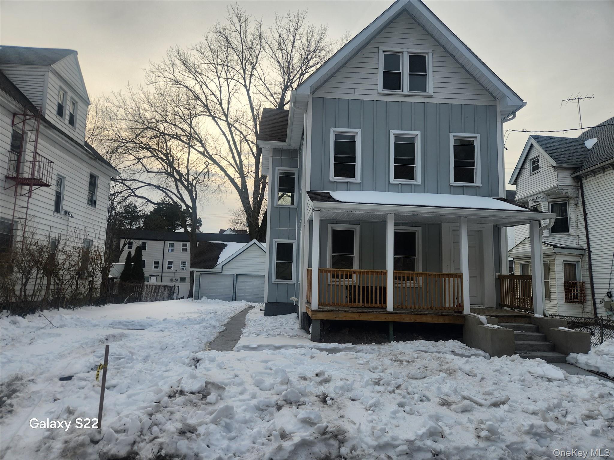 110 S 6th Avenue Property Photo 1