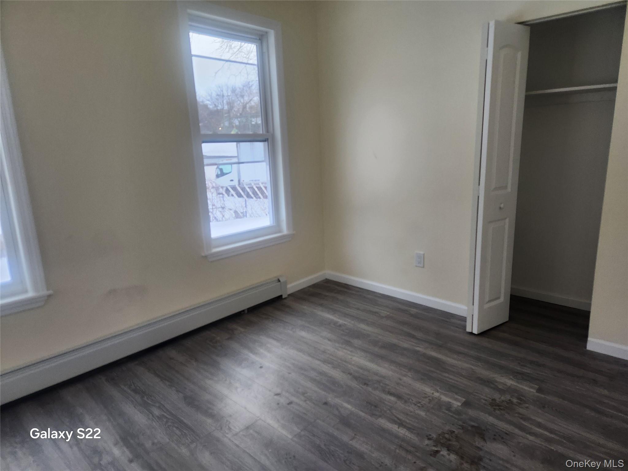 110 S 6th Avenue Property Photo 10