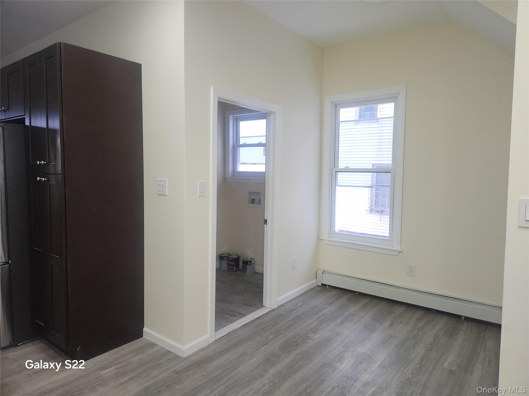 110 S 6th Avenue Property Photo 13