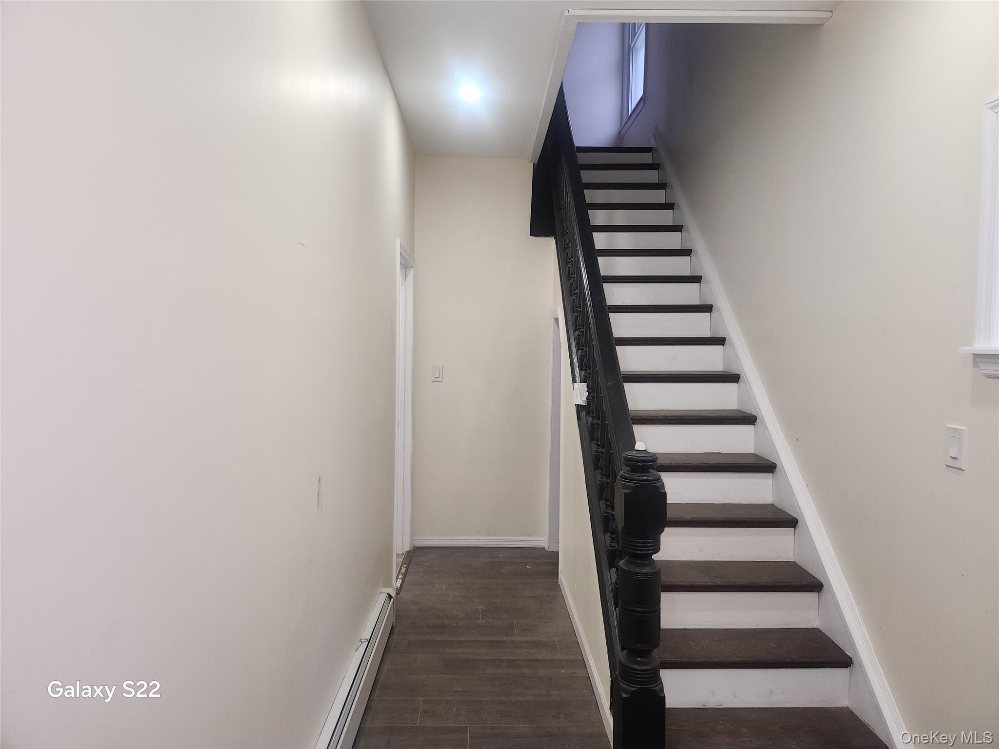 110 S 6th Avenue Property Photo 16