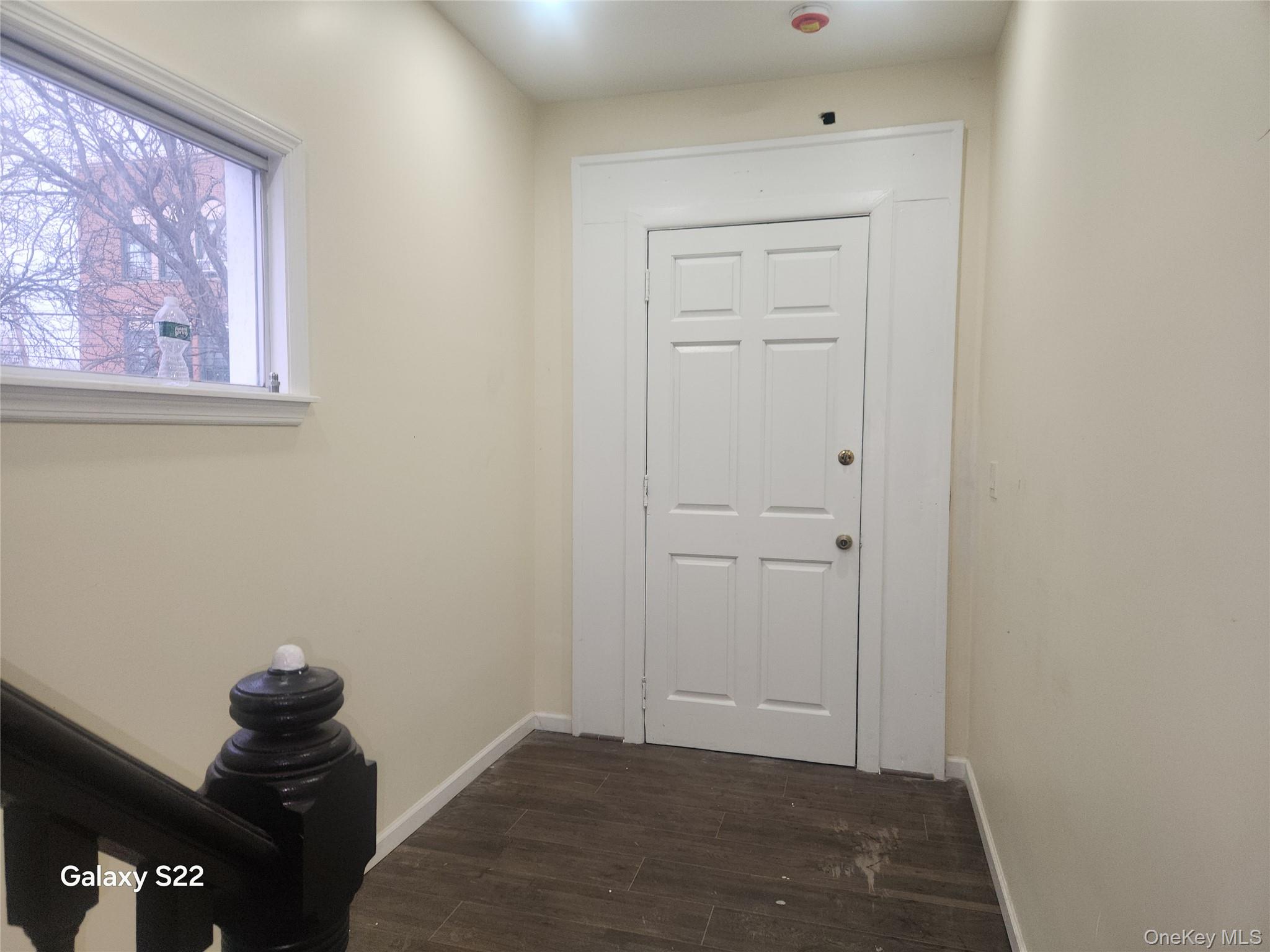 110 S 6th Avenue Property Photo 17