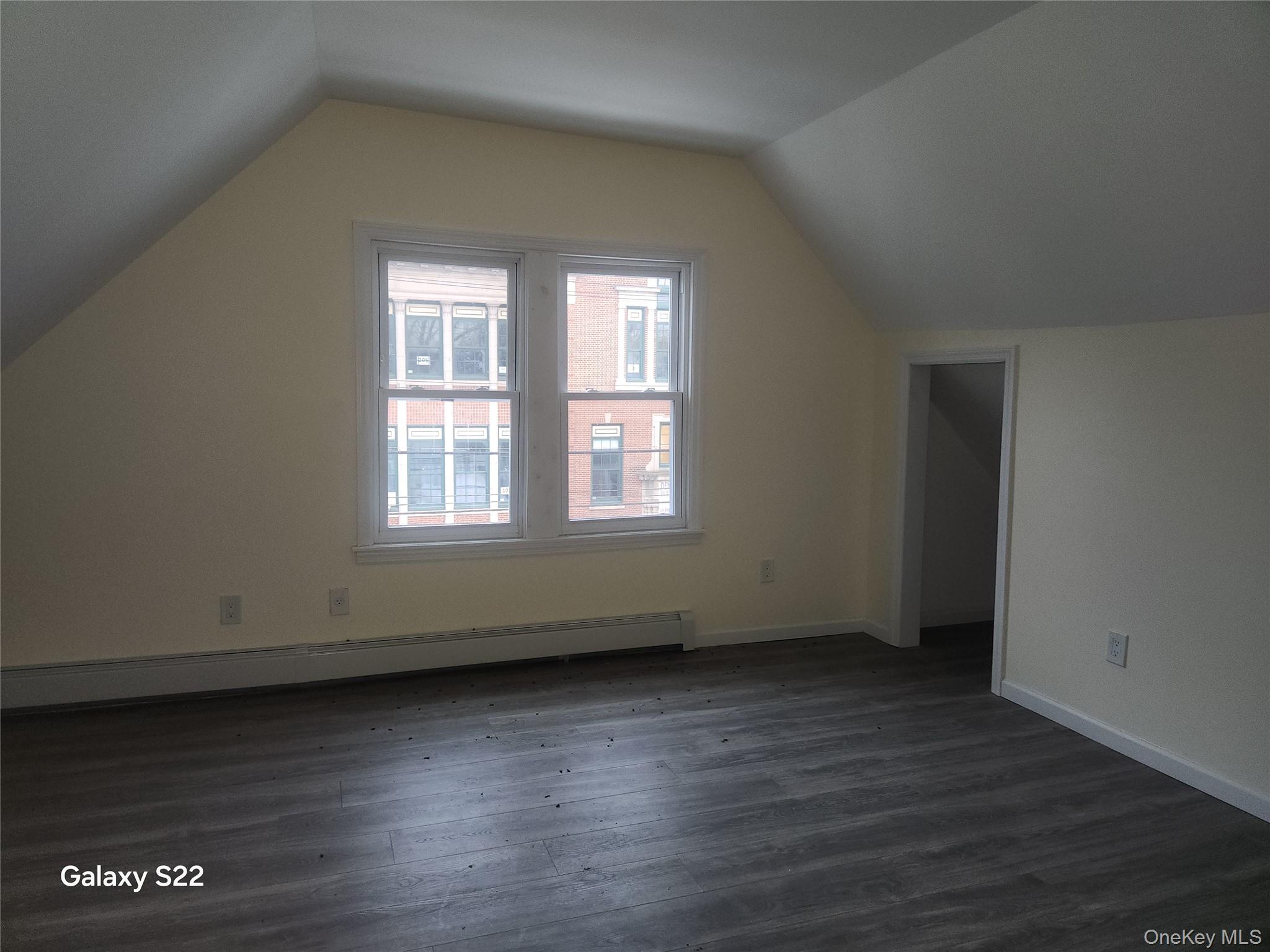 110 S 6th Avenue Property Photo 28