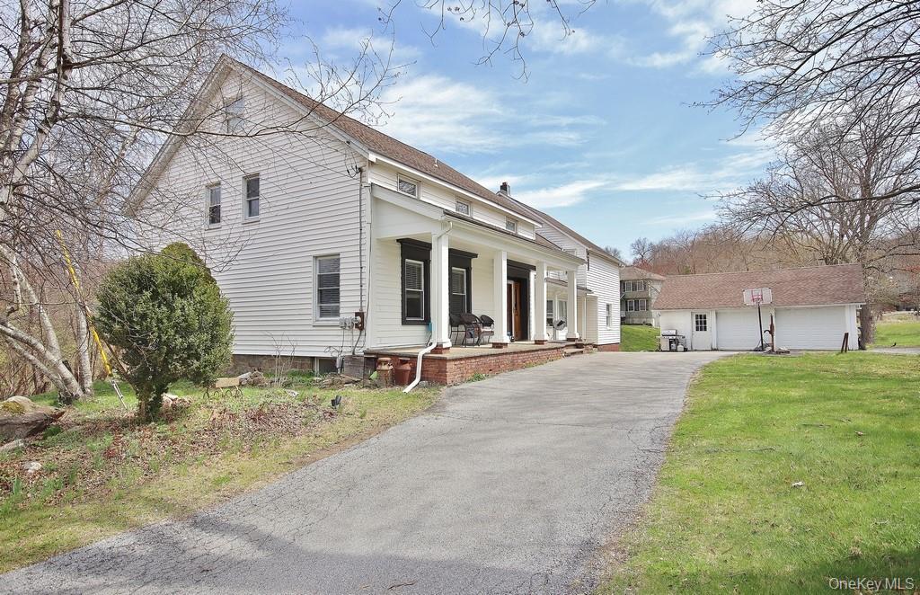 487 Black Meadow Road Property Photo 7