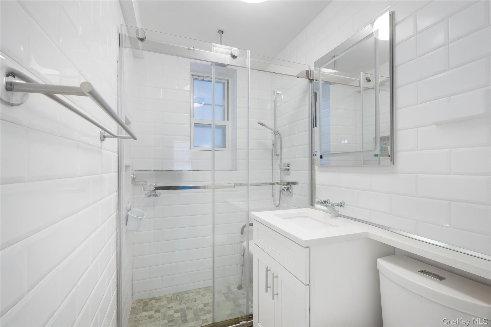 2211 Bragg Street 2f Property Photo 7