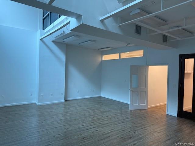 3272 Steinway Street B-02 Property Photo 13