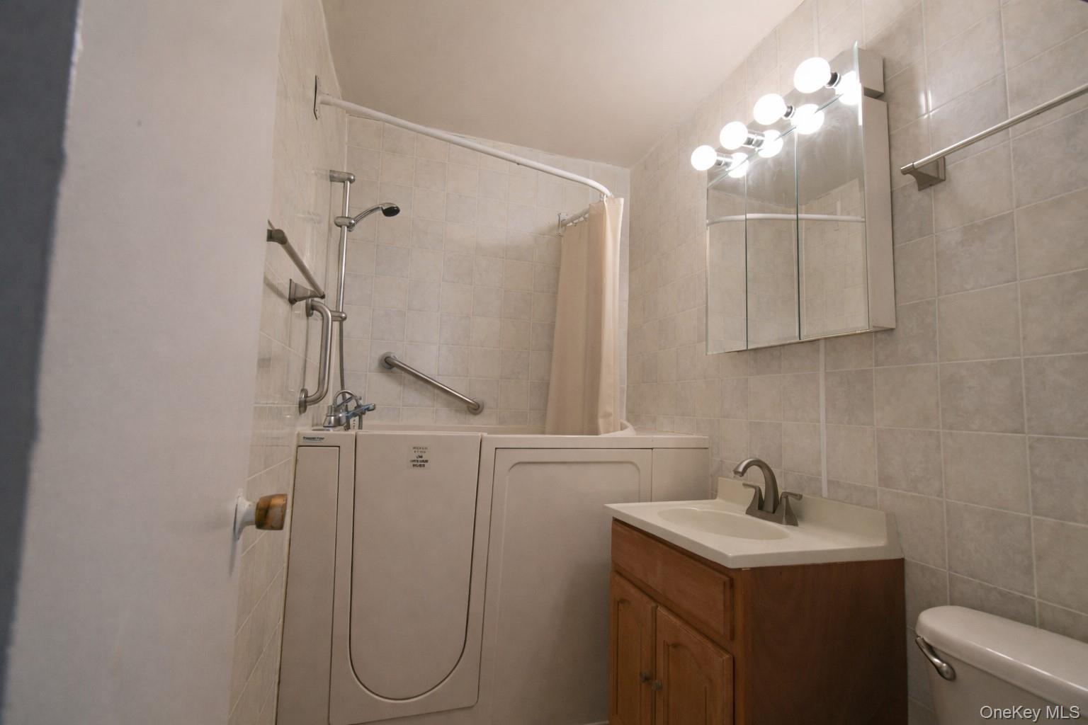 12399 Flatlands Avenue 4j Property Photo 10
