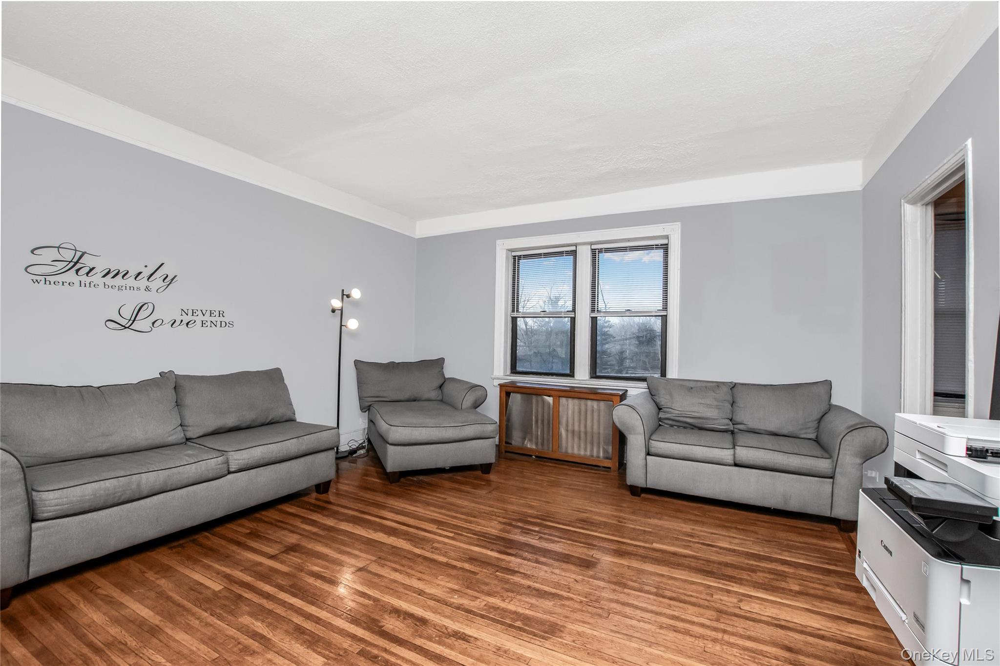 590 E Third Street 2d Property Photo 4