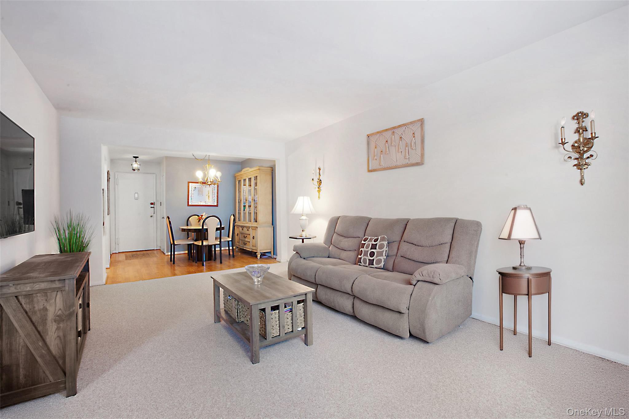 22424 Union Turnpike 2o Property Photo 6
