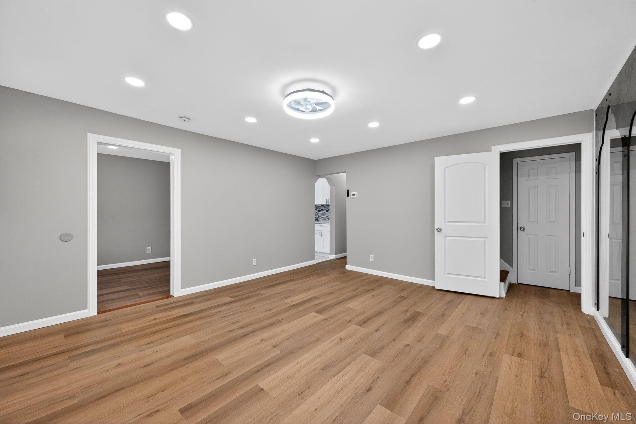 10424 208th Street Property Photo 4
