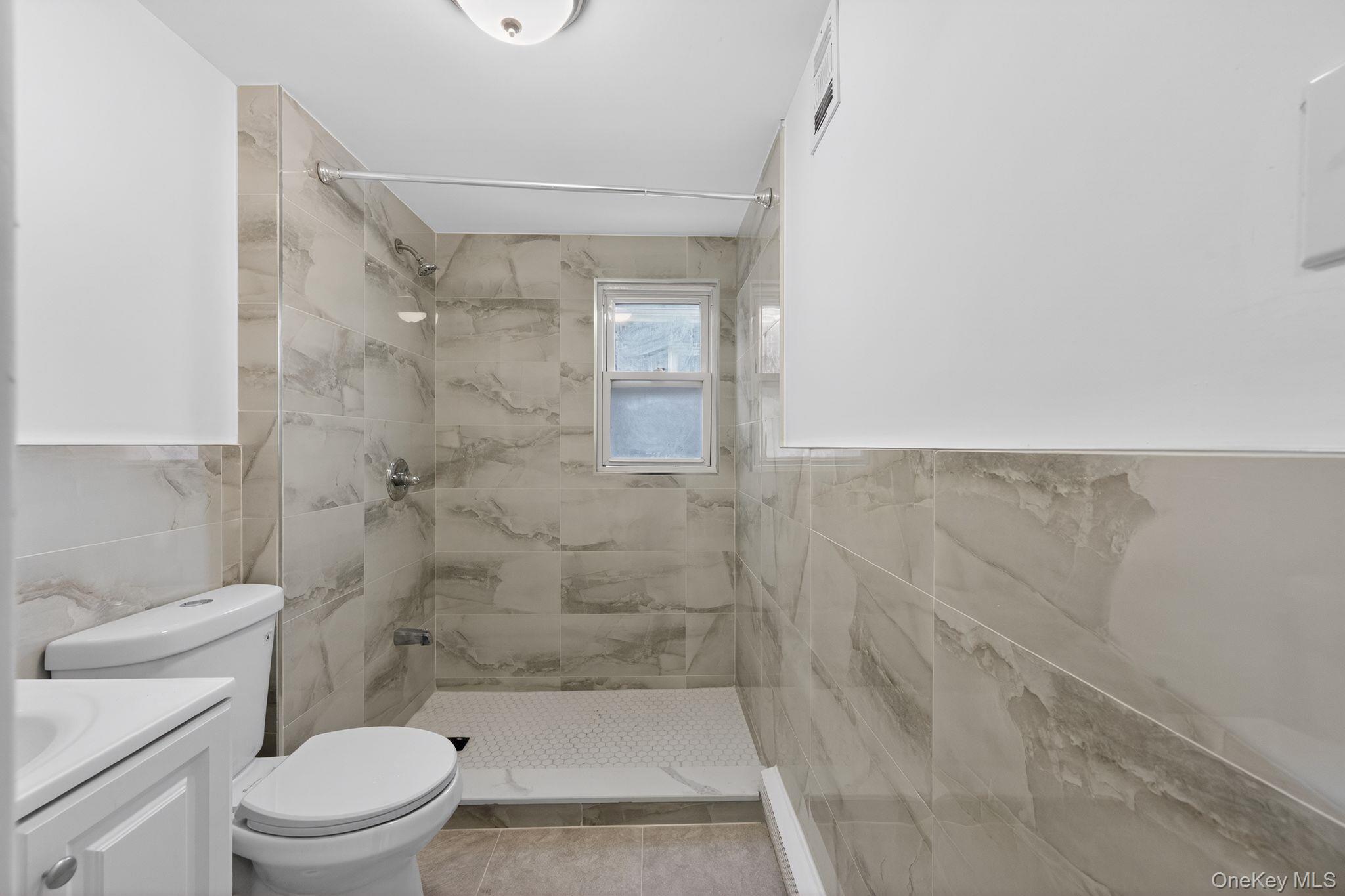 10424 208th Street Property Photo 7