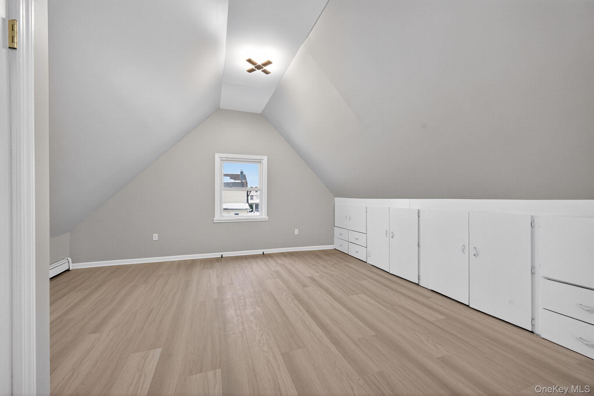 10424 208th Street Property Photo 18