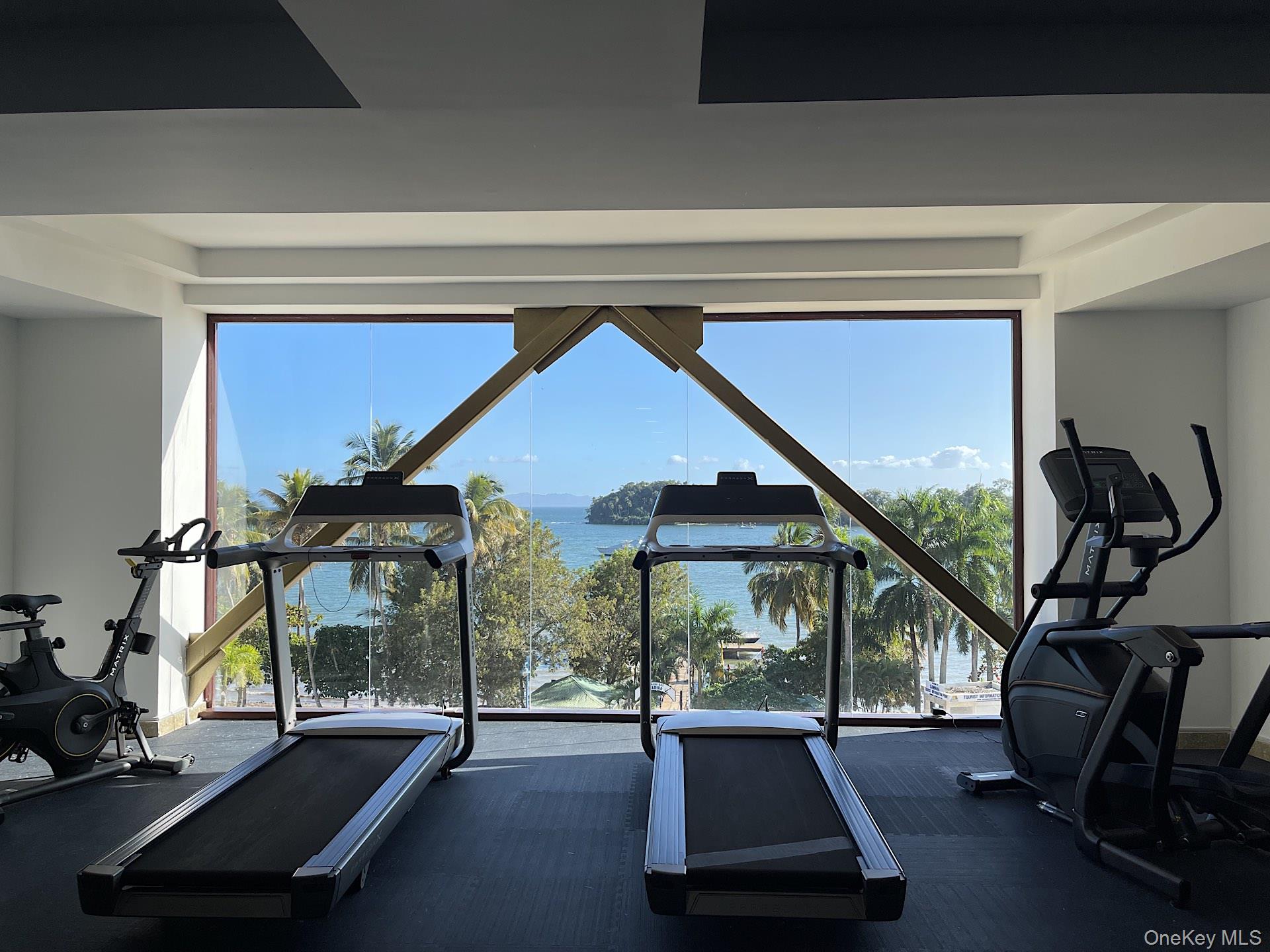 Samana, Dr Hacienda Samana Bay, Avenida Del Malecon Building #b2 Property Photo 16