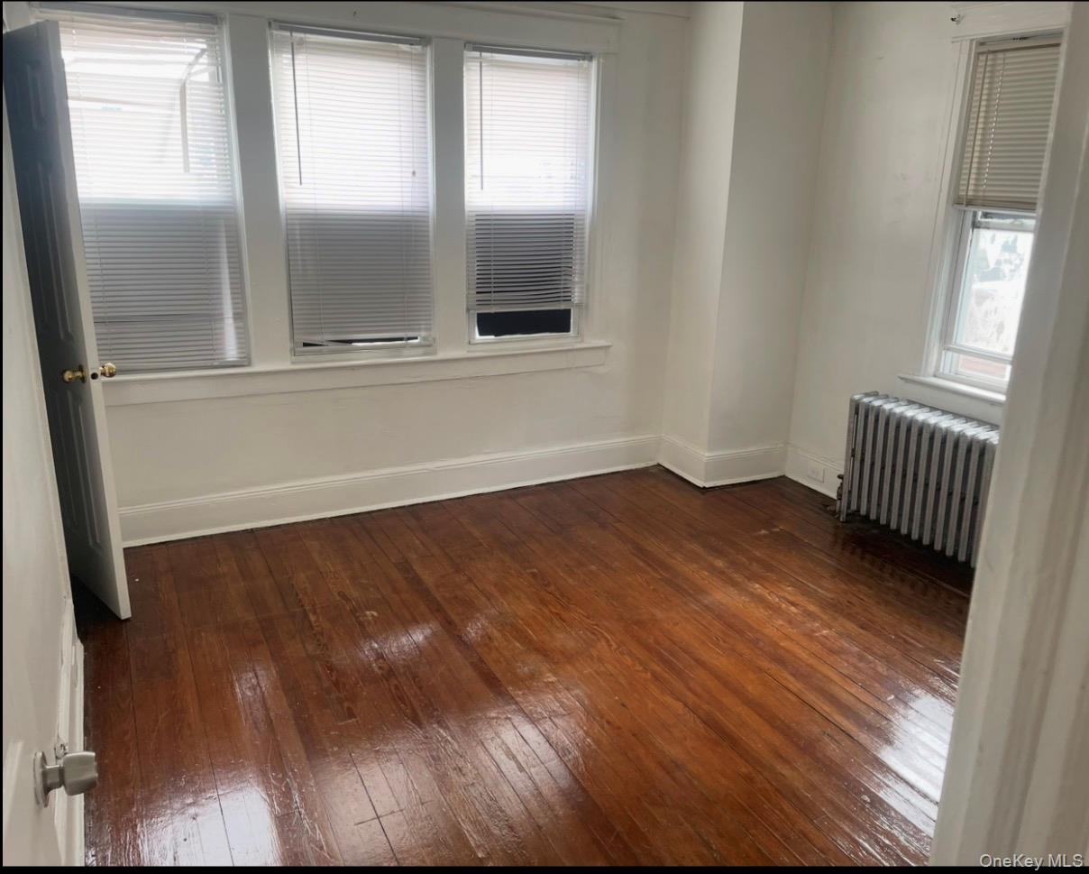 439 Thieriot Avenue Property Photo 3