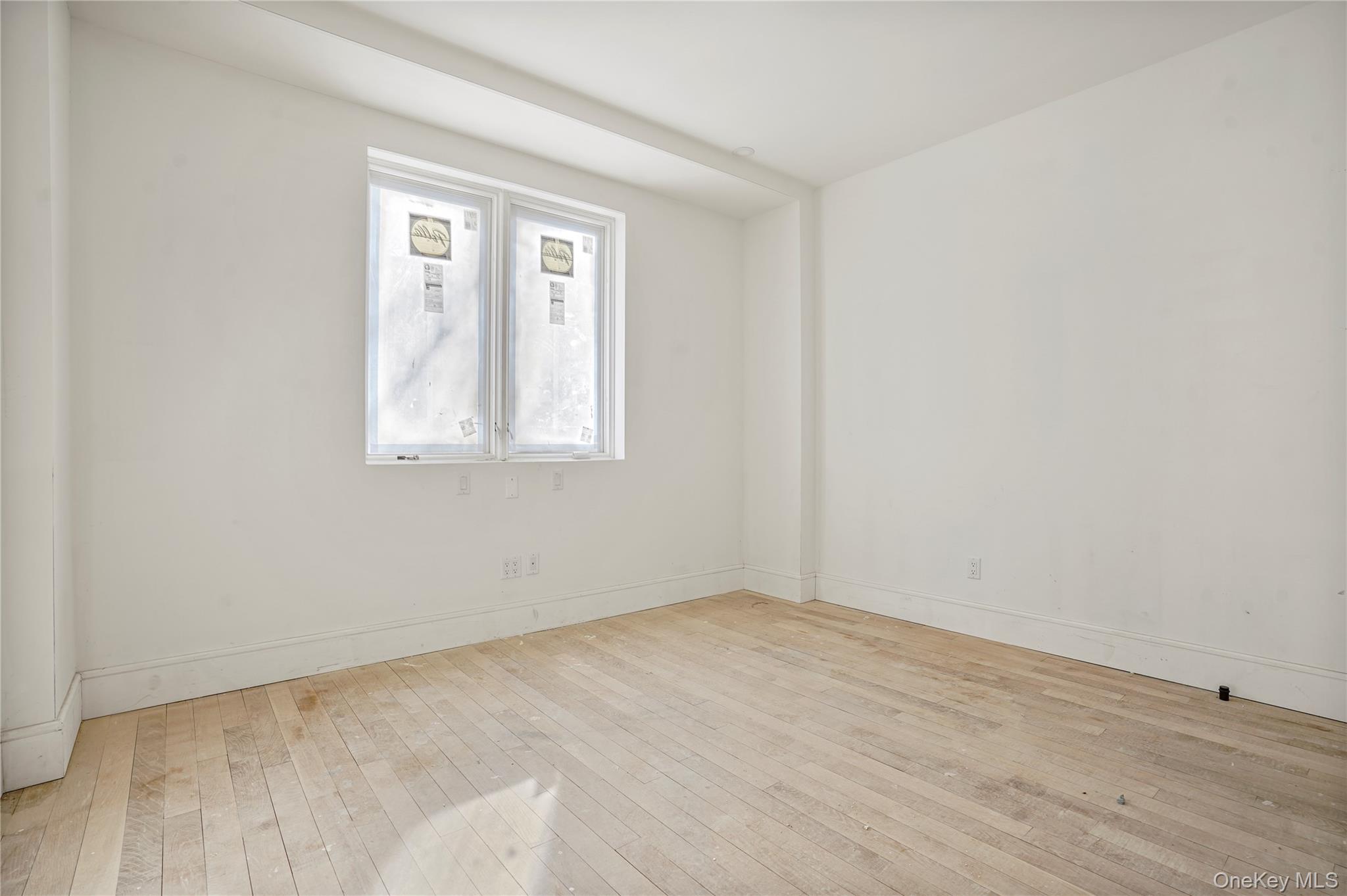 376 Vernon Avenue 3a Property Photo 3