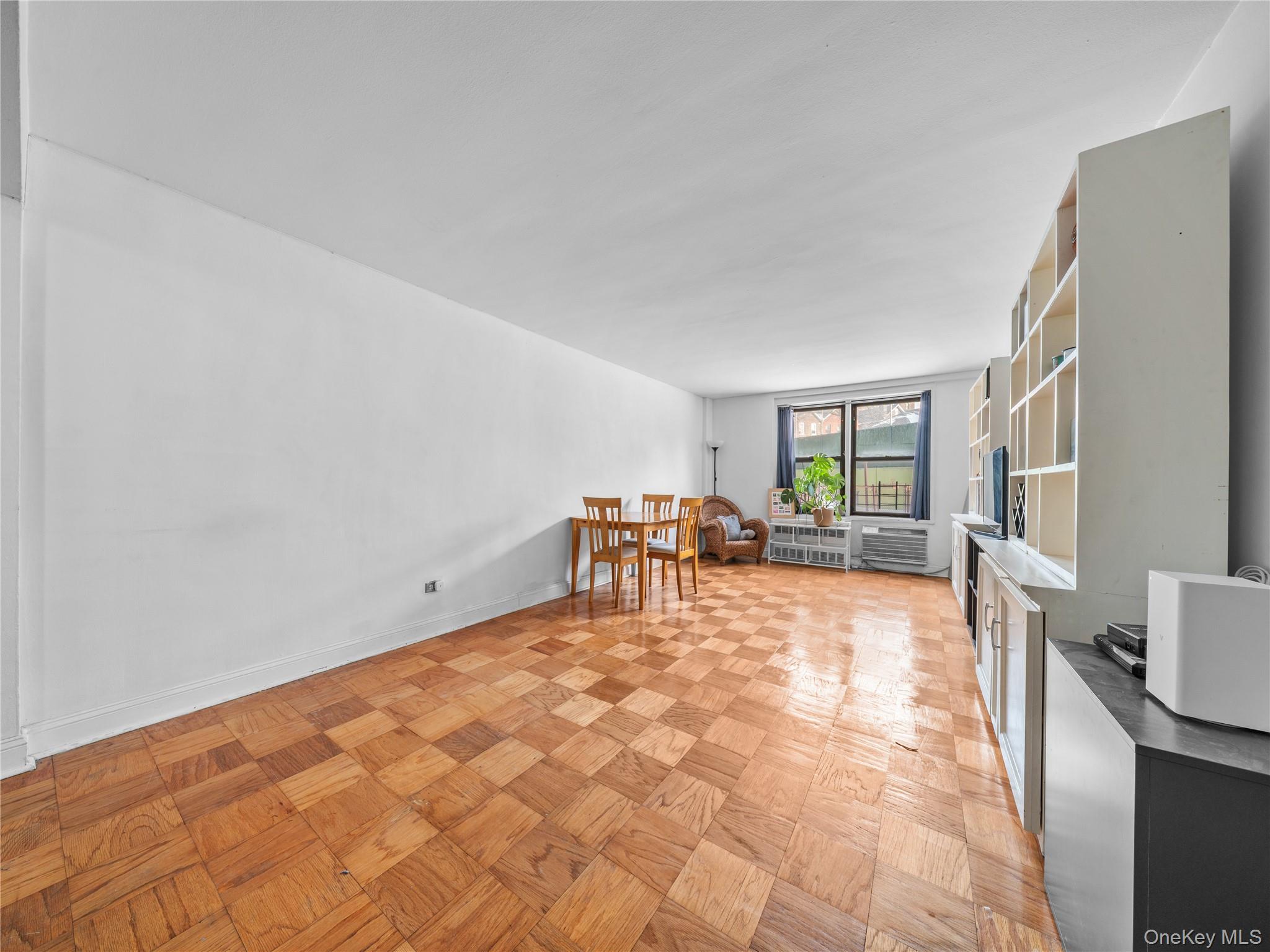 35-20 Leverich Street 209 Property Photo 7