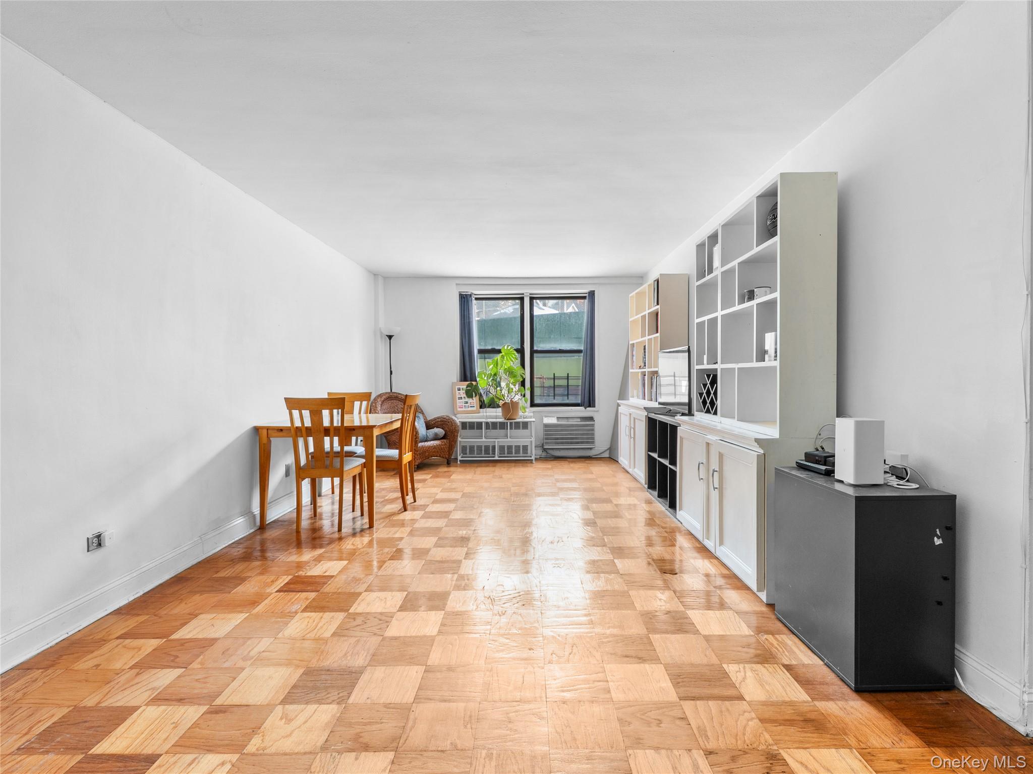 35-20 Leverich Street 209 Property Photo 8