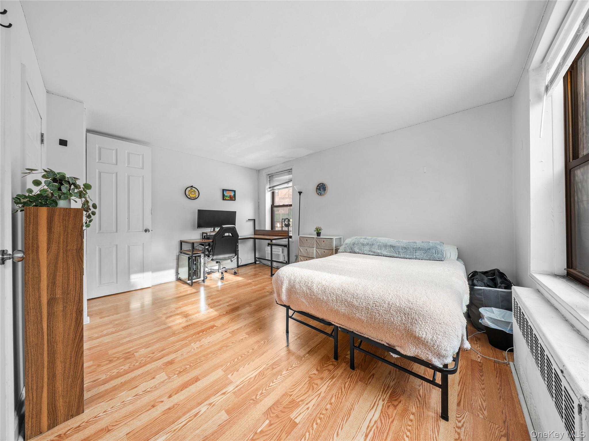 35-20 Leverich Street 209 Property Photo 13